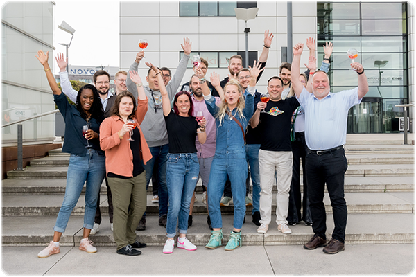 Das Team von samecon während einer Firmenfeier.